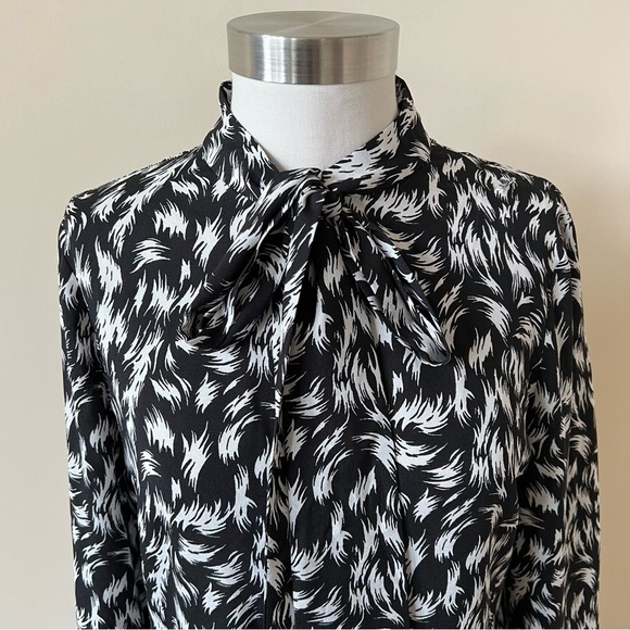 Derek Lam patterned blouse 13785 - Picture 7 of 12